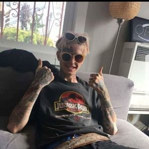 Meet your Posher, Dakota